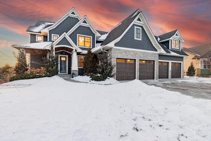 5425 Niagara Ln N, Plymouth, MN 55446