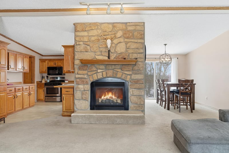 411 Rosabelle Ct, Grasston, MN 55030