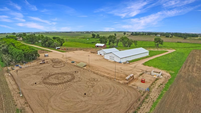 1527 41st St, Edgerton, MN 56128