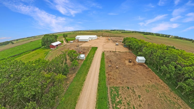 1527 41st St, Edgerton, MN 56128