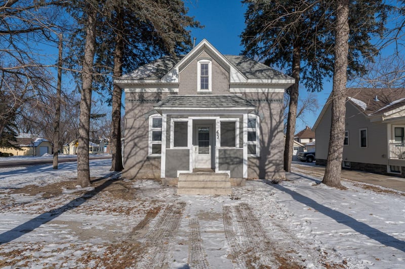 411 W Alden St, Arlington, MN 55307