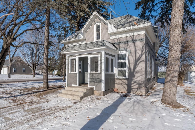 411 W Alden St, Arlington, MN 55307