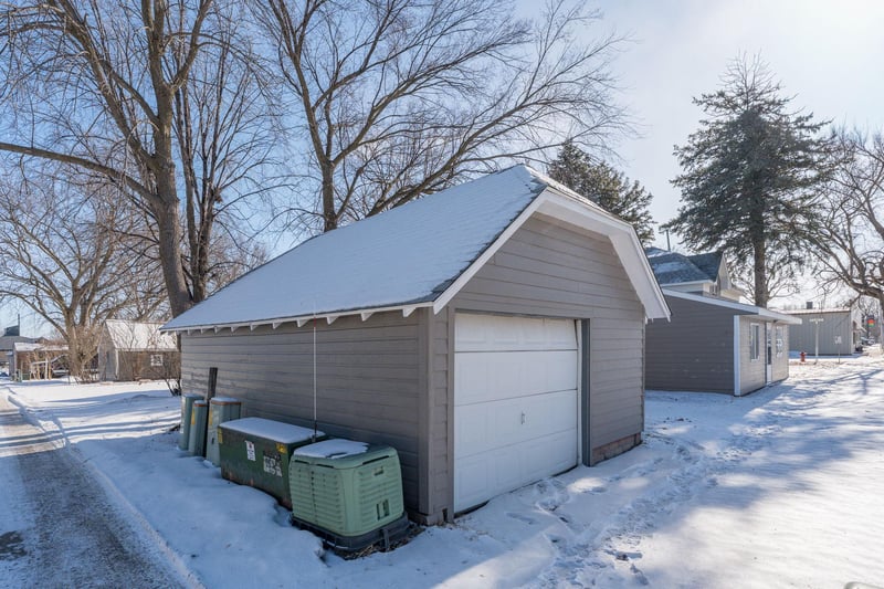 411 W Alden St, Arlington, MN 55307