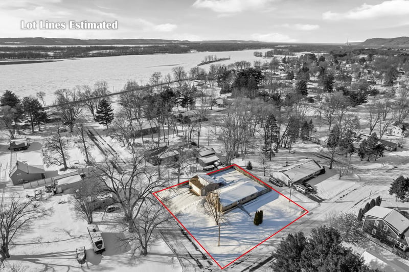 326 N Belvidere St, Buffalo City, WI 54622