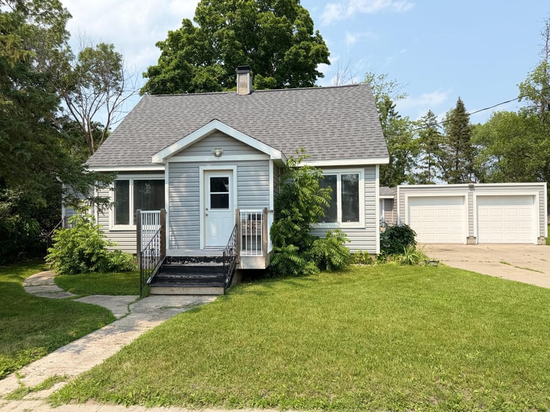 309 Washington Ave NE, Fertile, MN 56540
