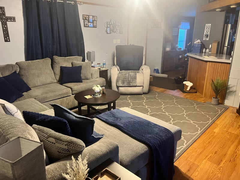 2004 Round Table Rd, North Mankato, MN 56003