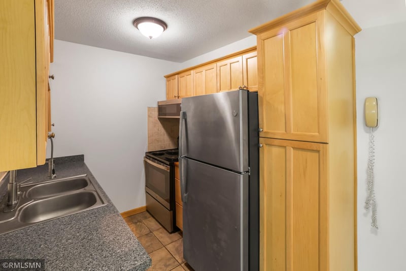 2446 Aldrich Ave S #108, Minneapolis, MN 55405