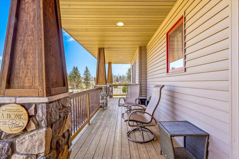 4945 382nd Dr, North Branch, MN 55056