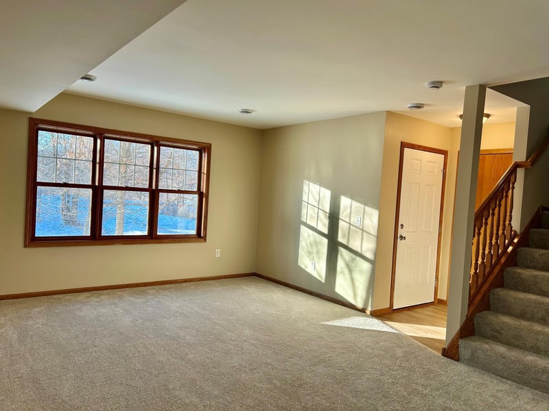 4285 Lindsey Ln, Minnetonka, MN 55345