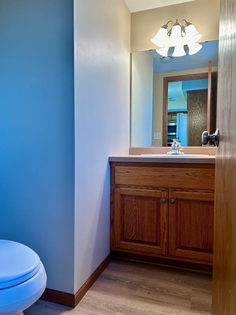 4285 Lindsey Ln, Minnetonka, MN 55345