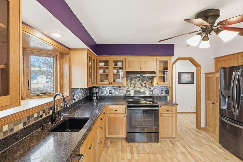 2938 Valento Ln, Little Canada, MN 55117