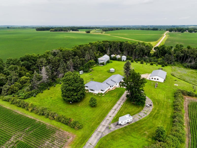 3876 230th St, Montevideo, MN 56265