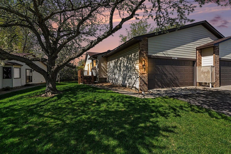 14381 Glenda Dr, Apple Valley, MN 55124