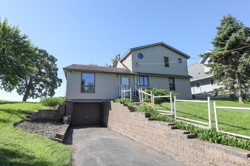 23727 N Lakeshore Dr, Glenwood, MN 56334