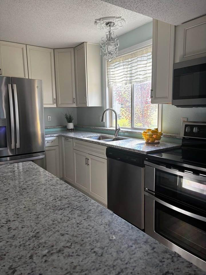 304 Cedar Ln, Montevideo, MN 56265