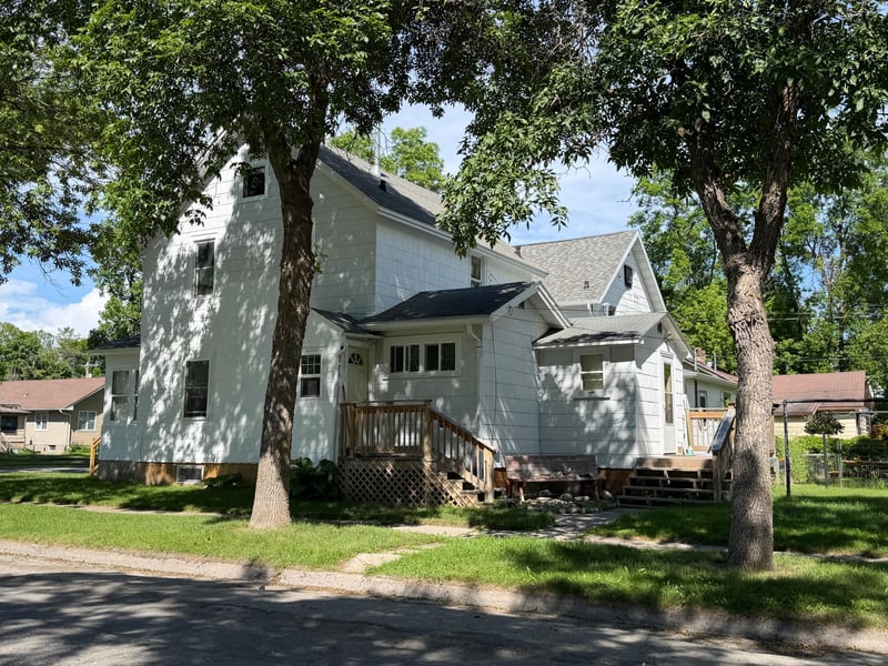 723 6th St, International Falls, MN 56649