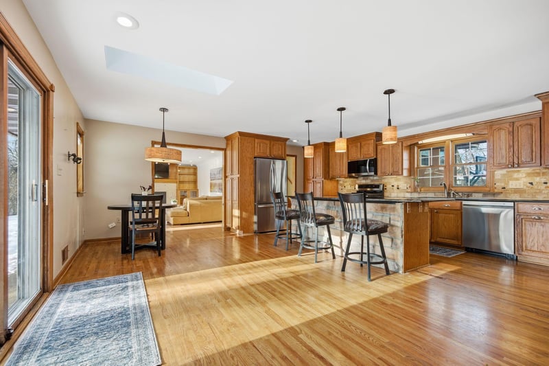 2455 Taylor Ave, White Bear Twp, MN 55110