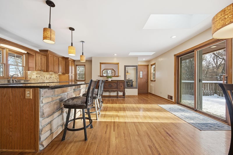 2455 Taylor Ave, White Bear Twp, MN 55110