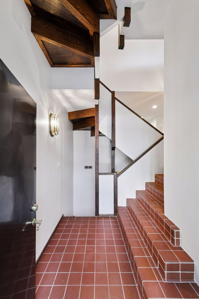 23 Greenway Gables, Minneapolis, MN 55403
