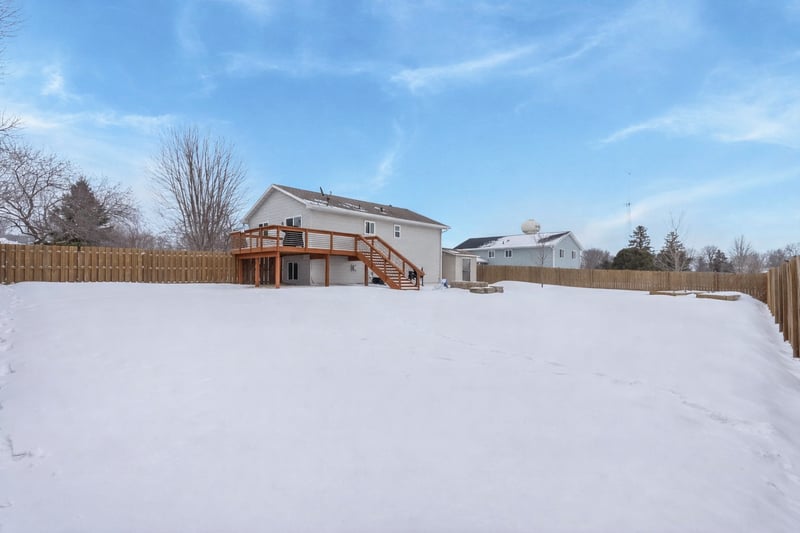 204 5th Ave, Spicer, MN 56288