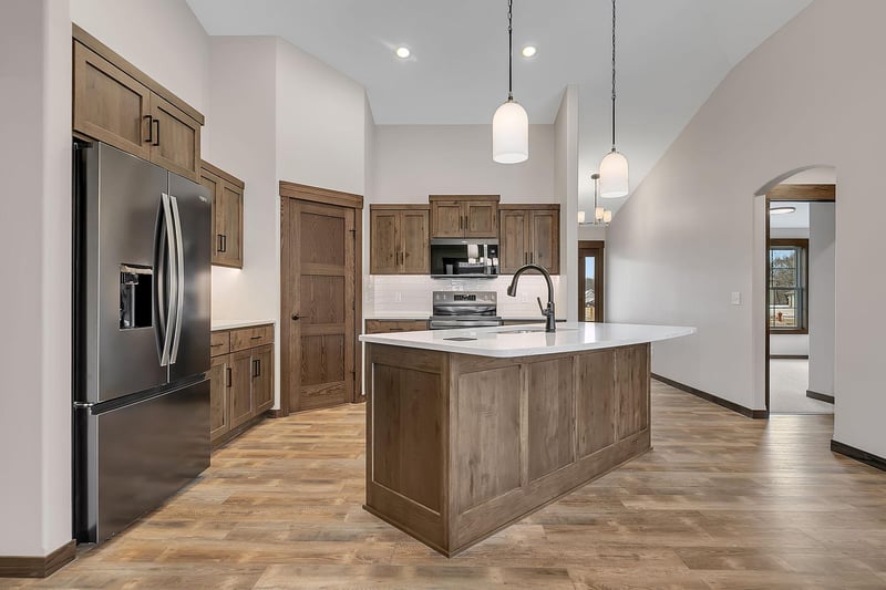611 Brookwood Ln, Saint Cloud, MN 56303