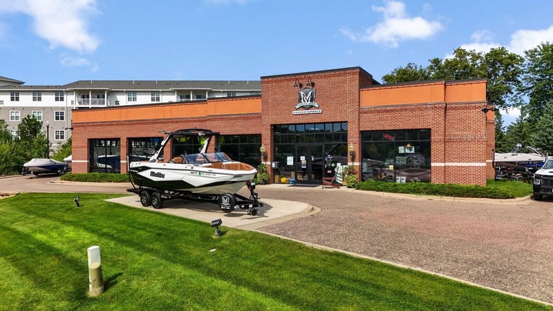 720 Galpin Lake Rd, Excelsior, MN 55331