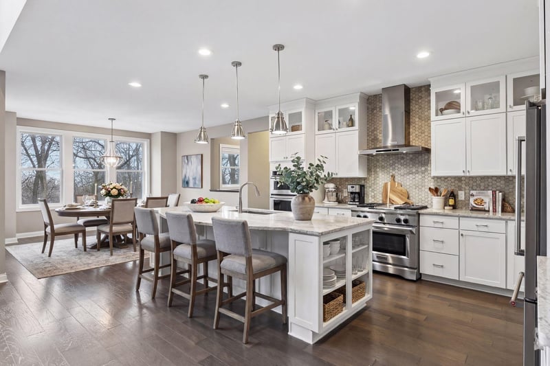 16571 Reeder Rg, Eden Prairie, MN 55347