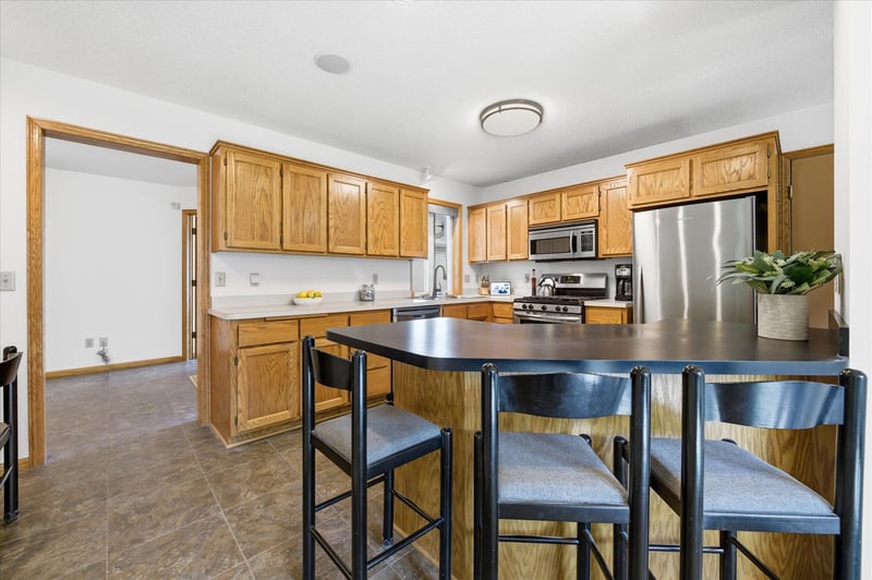 3438 Silver Ln NE, Saint Anthony, MN 55421