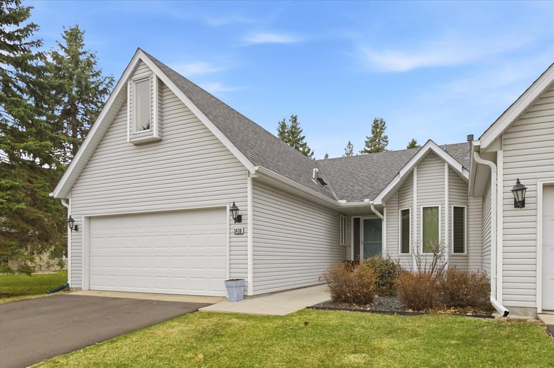 3438 Silver Ln NE, Saint Anthony, MN 55421