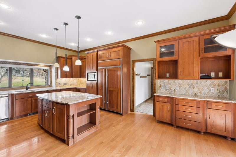 16787 Whittington Walk, Eden Prairie, MN 55346
