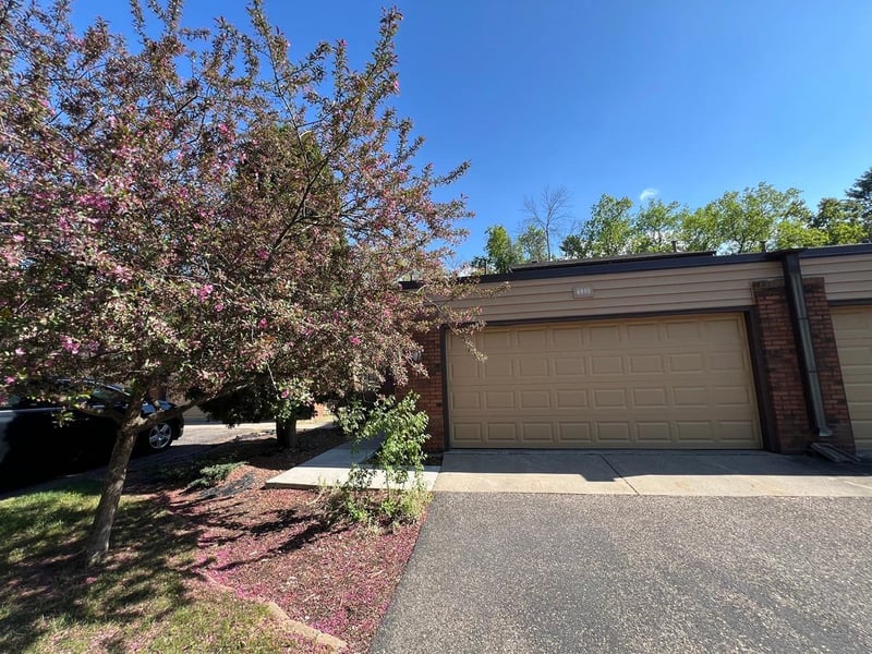 4801 Spring Cir, Minnetonka, MN 55345