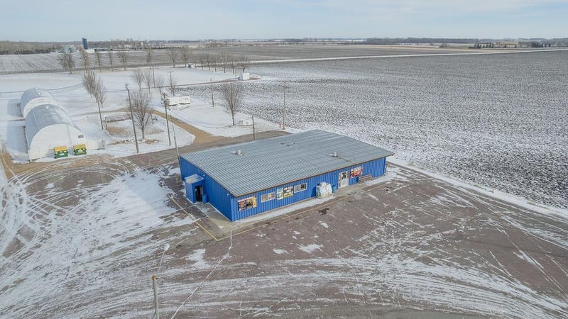 100 Jackson St, Okabena, MN 56161