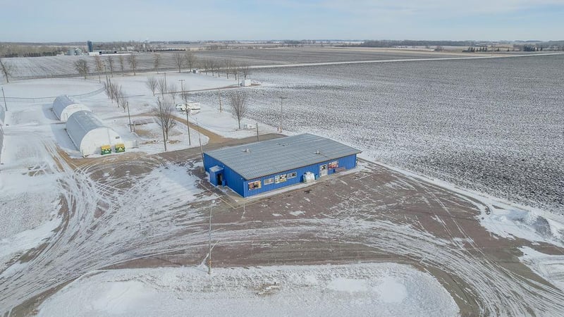 100 Jackson St, Okabena, MN 56161