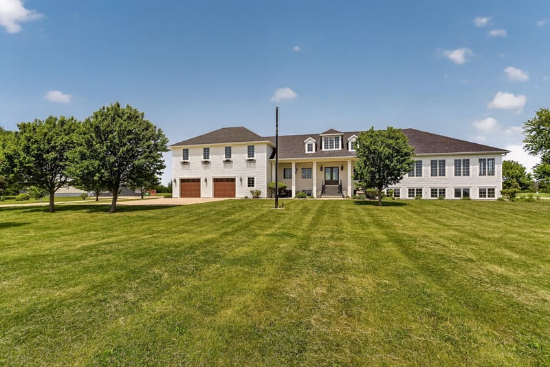 10951 County 8 Rd SW, Stewartville, MN 55976