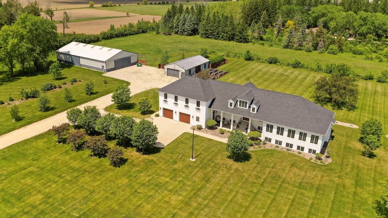 10951 County 8 Rd SW, Stewartville, MN 55976