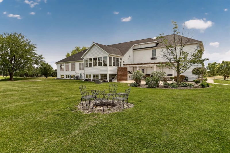 10951 County 8 Rd SW, Stewartville, MN 55976