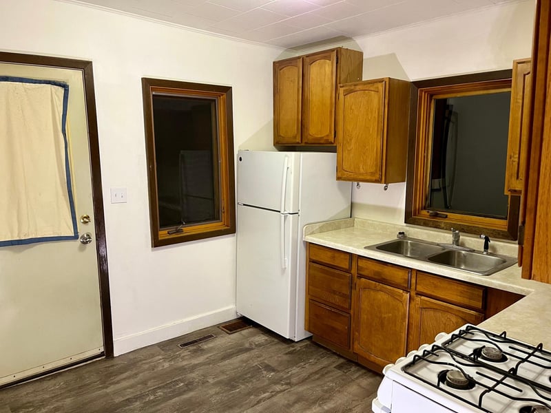 402 2nd Ave SE, Roseau, MN 56751