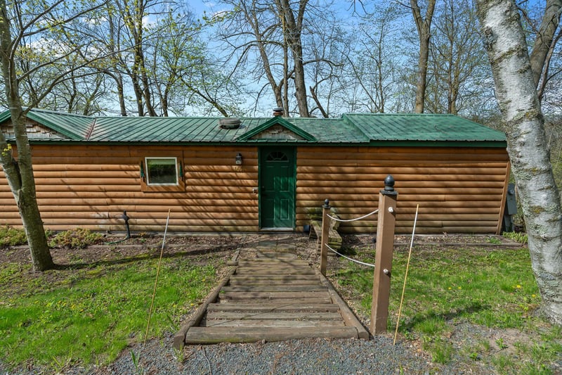 1651 Niles Ln N, Centuria, WI 54824