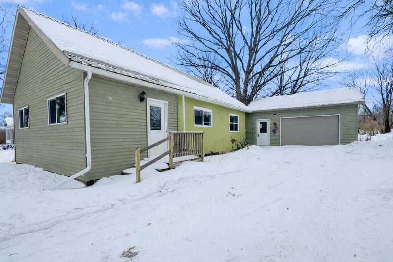 312 3rd Ave SE, Clearbrook, MN 56634