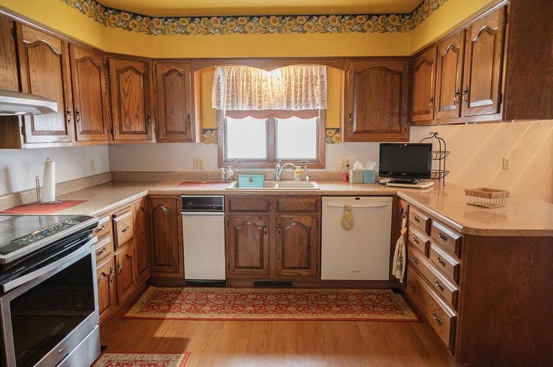 525 N Hood St, Blue Earth, MN 56013