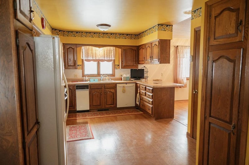 525 N Hood St, Blue Earth, MN 56013