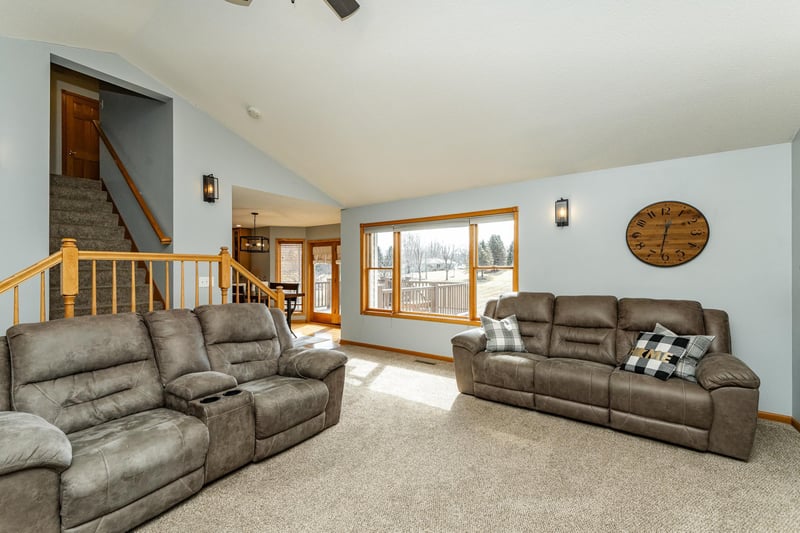 405 5th St E, Mantorville, MN 55955