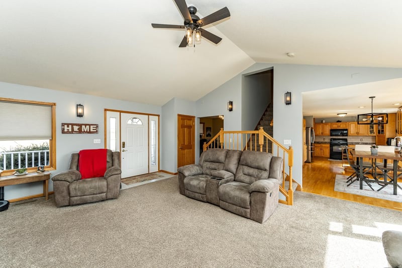 405 5th St E, Mantorville, MN 55955