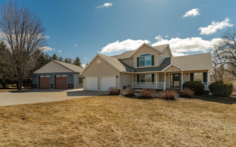 405 5th St E, Mantorville, MN 55955