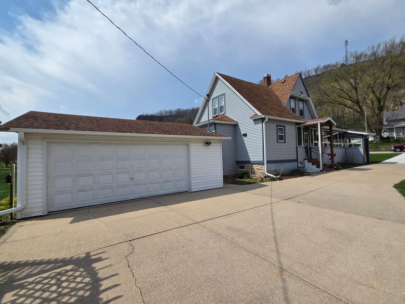 404 W Stevens Ave, Rushford, MN 55971