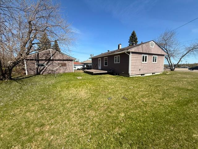 122 Banks Blvd, Silver Bay, MN 55614