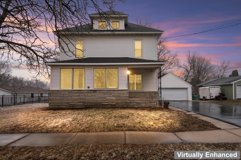 106 2nd St NW, Dodge Center, MN 55927