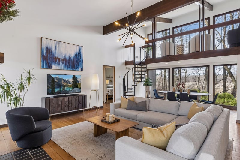 12 S Long Lake Trl, North Oaks, MN 55127