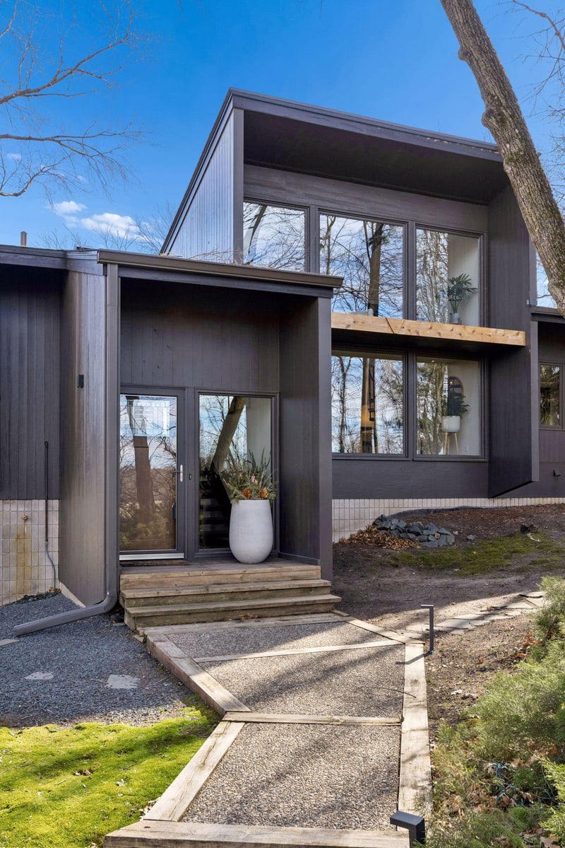 12 S Long Lake Trl, North Oaks, MN 55127
