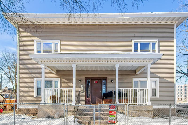 2100 14th Ave S, Minneapolis, MN 55404